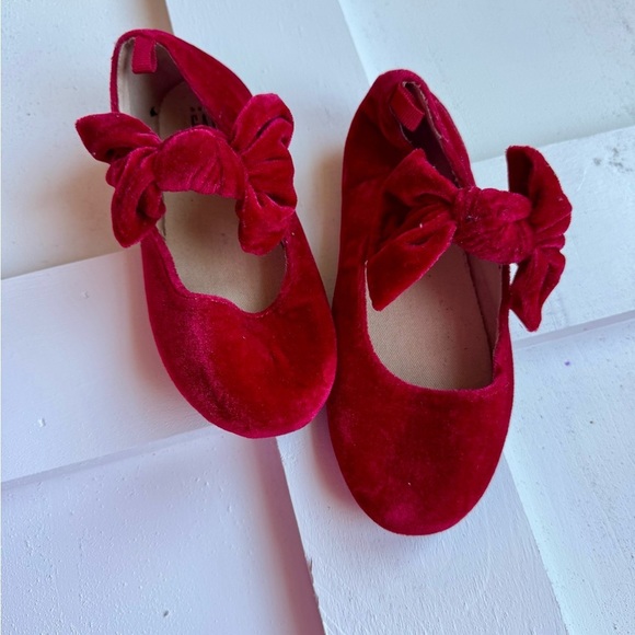 GAP Kids Red Slippers with Bow - Picture 1 of 1